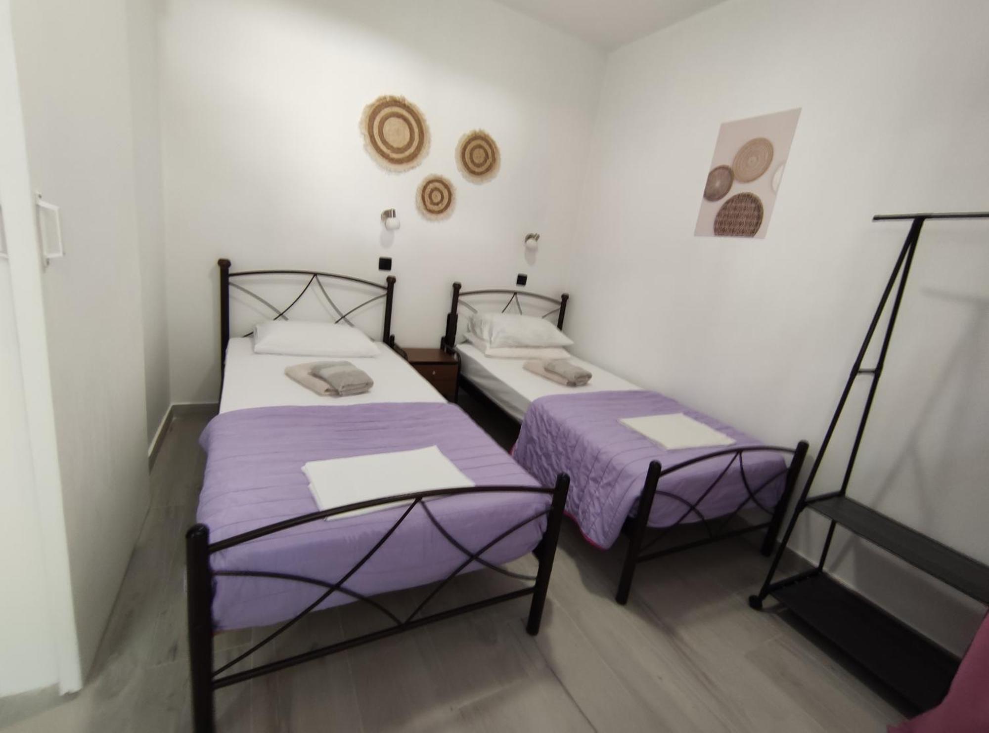 Lions 2 Studios & Apartments, Poros Island. Poros Town Exteriör bild