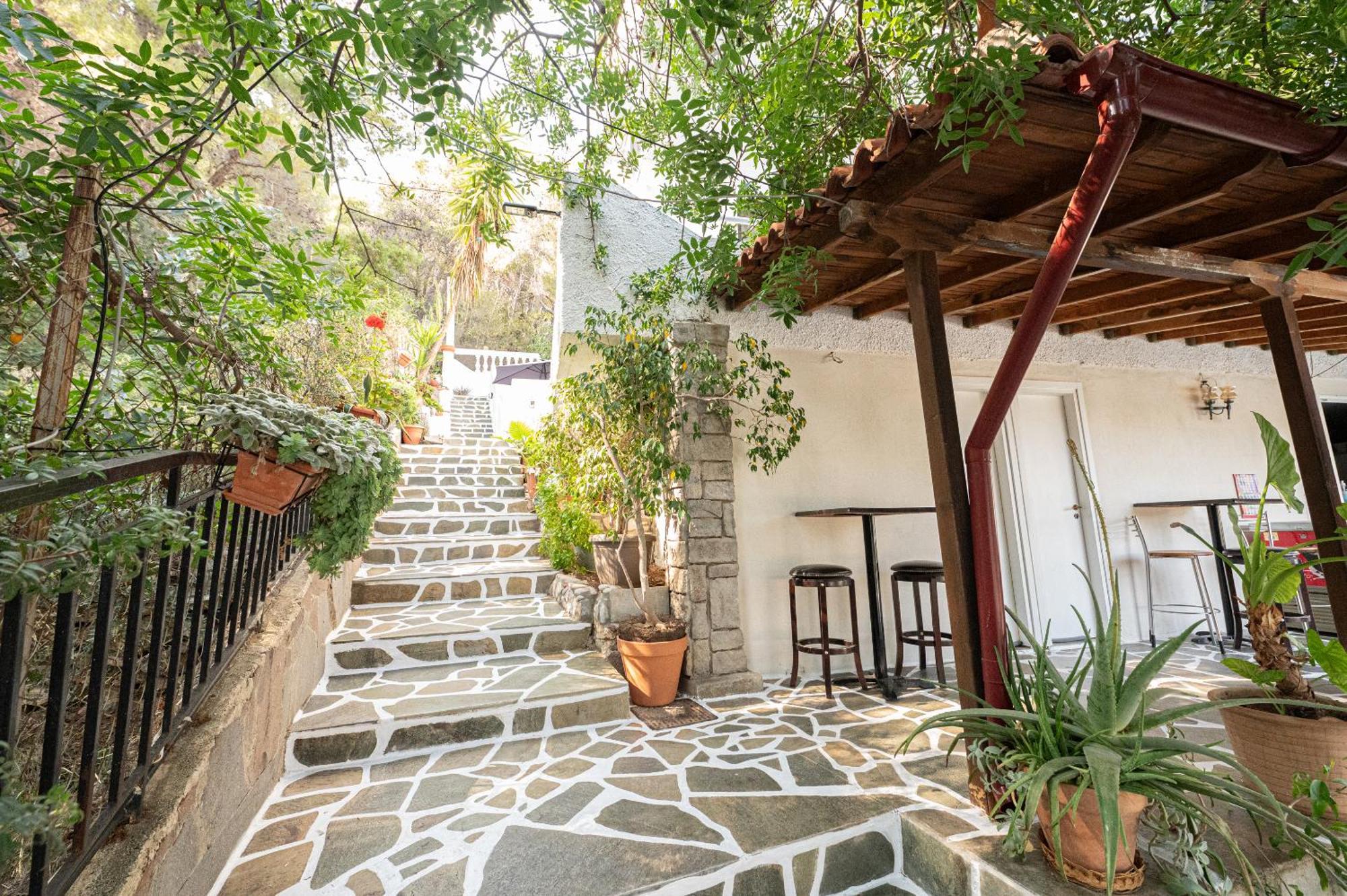 Lions 2 Studios & Apartments, Poros Island. Poros Town Exteriör bild